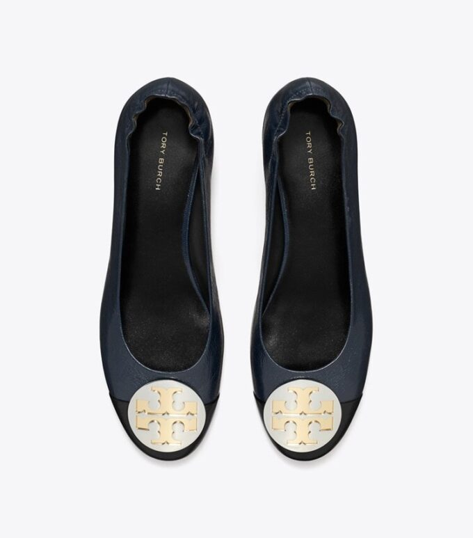 Claire Cap-Toe Topuklu, Geniş Claire Cap-Toe Topuklu, Geniş