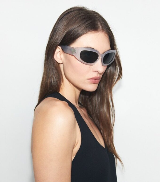 Eleanor Kırık Logo Güneş Gözlüğü Eleanor Kırık Logo Güneş Gözlüğü
