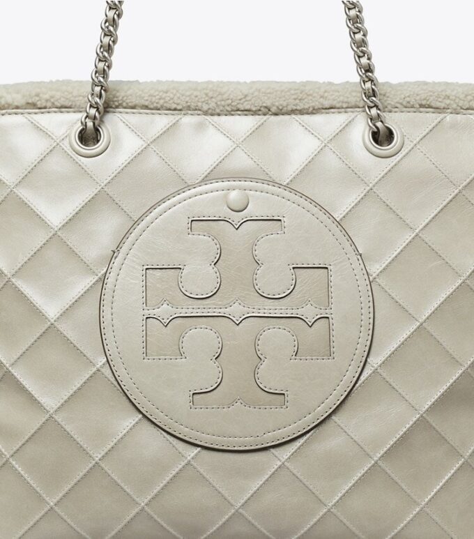 Ella Zincirli Shearling Tote Çanta Ella Zincirli Shearling Tote Çanta