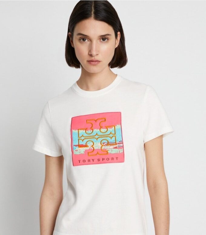 Grafik Logo Yamalı T-Shirt Grafik Logo Yamalı T-Shirt