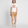 Grafik Logo Yamalı T-Shirt Grafik Logo Yamalı T-Shirt