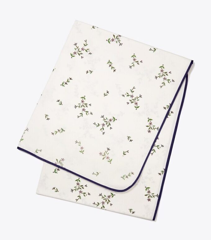 Jolie Fleur Kare Masa Örtüsü, 70″ Jolie Fleur Kare Masa Örtüsü, 70″