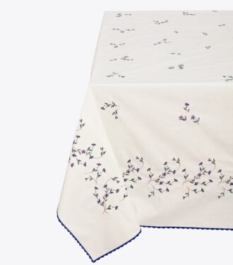 Jolie Fleur Nakışlı Kare Masa Örtüsü