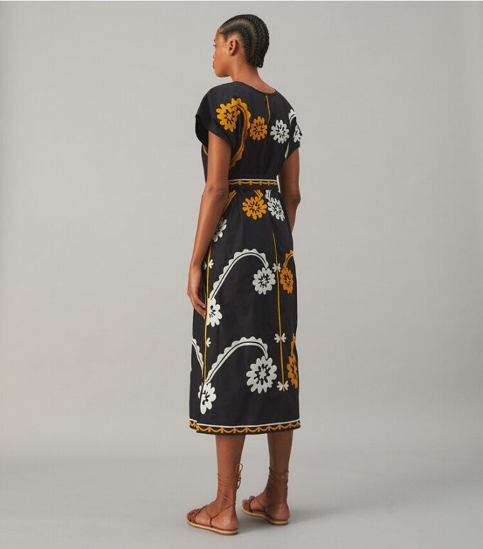 Nakışlı Pamuk Poplin Kaftan Nakışlı Pamuk Poplin Kaftan