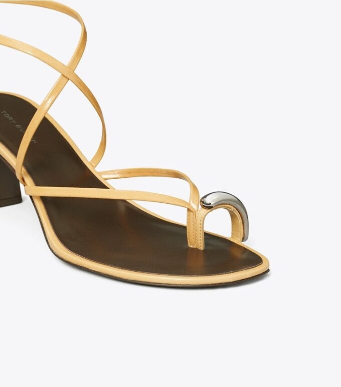 Pierced Çoklu Kayışlı Topuklu Sandal Pierced Çoklu Kayışlı Topuklu Sandal