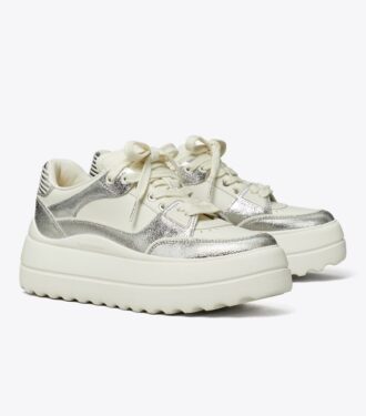 Stage Sneaker