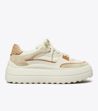 Stage Sneaker