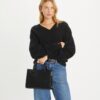 T Monogram Üst Saplı Kabartmalı Tote T Monogram Üst Saplı Kabartmalı Tote