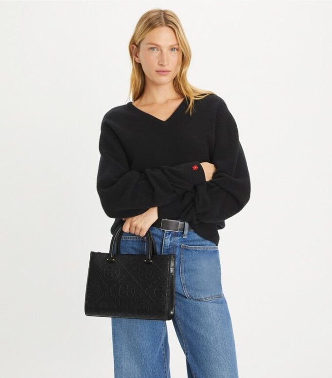T Monogram Üst Saplı Kabartmalı Tote T Monogram Üst Saplı Kabartmalı Tote