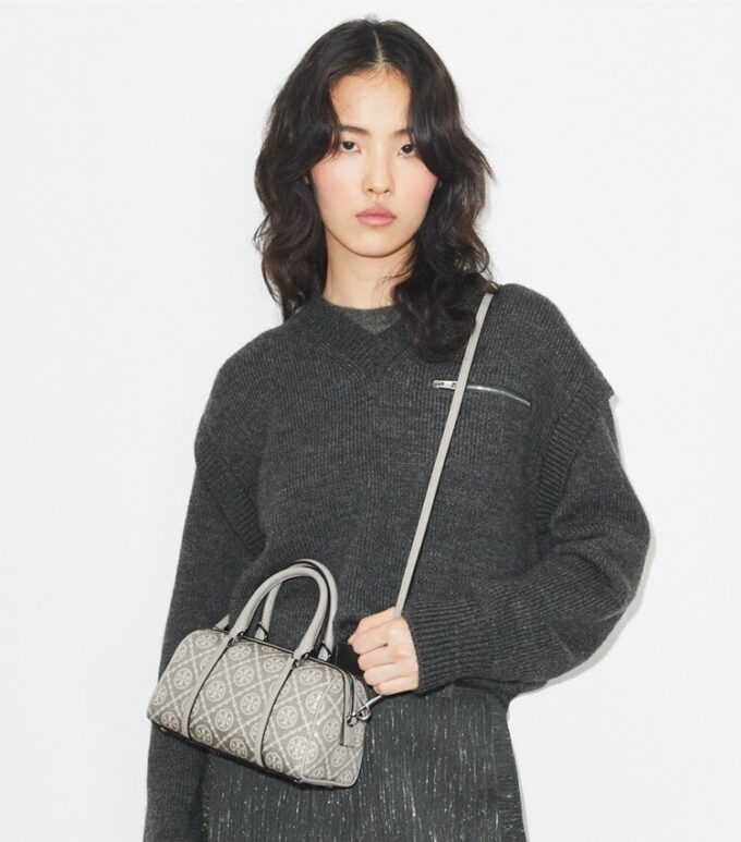 T Monogram Utility Mini Barrel Çanta T Monogram Utility Mini Barrel Çanta