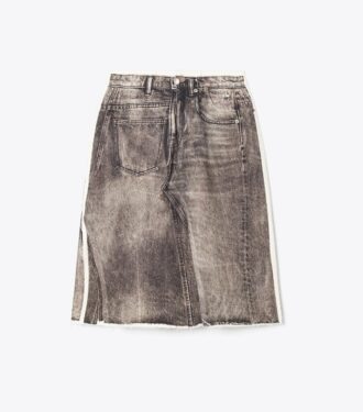 Üzerine baskı yapılmış dekonstrüktif denim etek