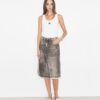 Üzerine baskı yapılmış dekonstrüktif denim etek Üzerine baskı yapılmış dekonstrüktif denim etek